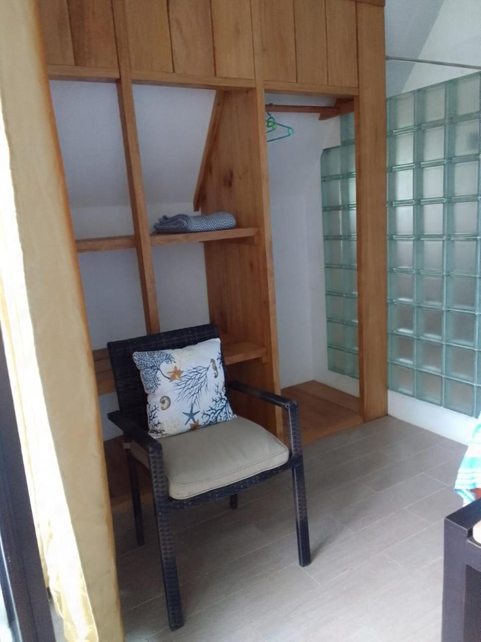 Milles Montagnes Residence Anse Royale Exterior photo